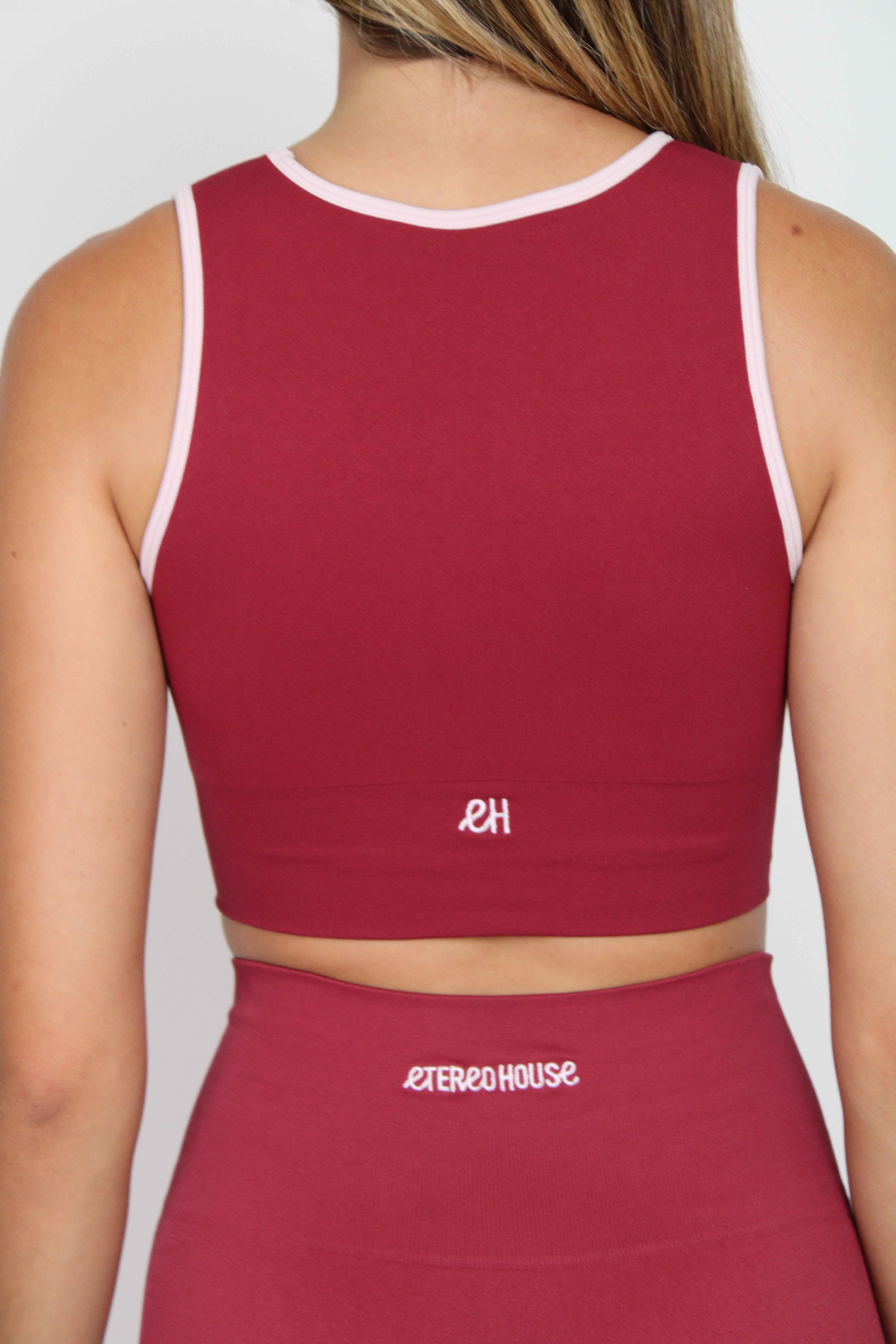 Sujetador deportivo Nina granate para mujer – espalda – Etereo House