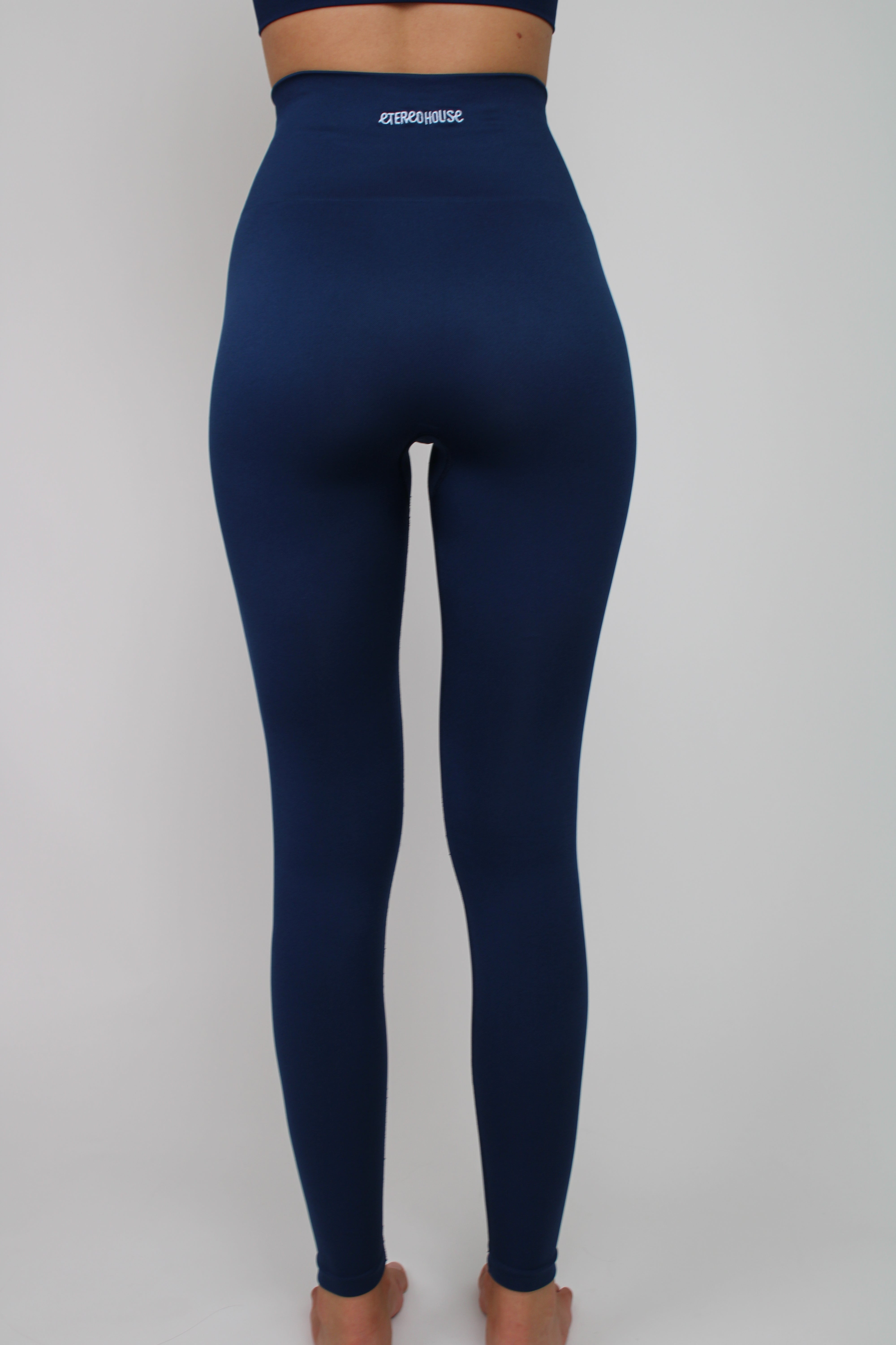 Legging deportivo seamless Sophia azul para mujer – puesto trasero – Etereo House
