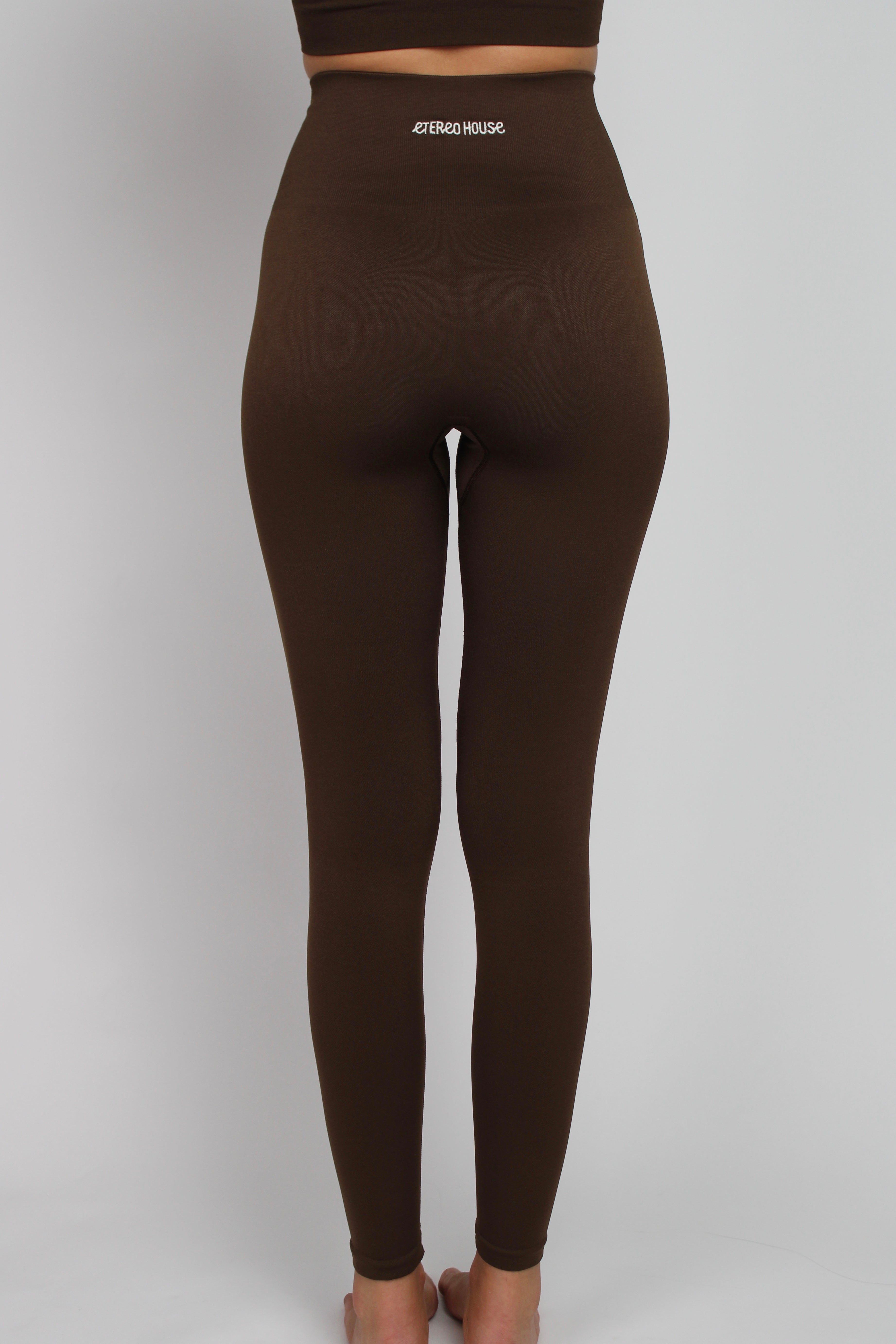 Legging deportivo seamless Sophia marrón para mujer – trasero – Etereo House