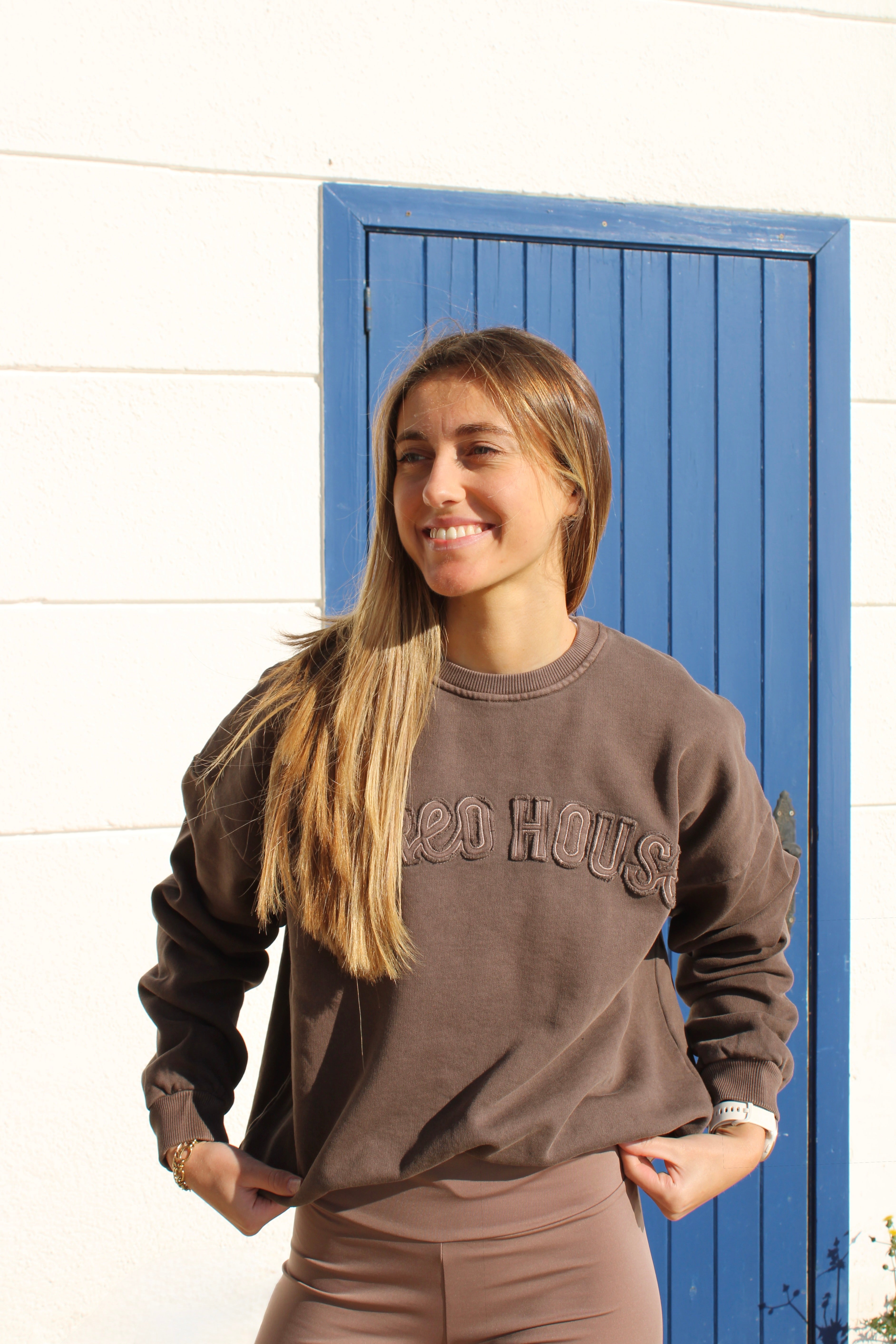 Dessuadora de cotó sense caputxa Alma marró per a dona – Etereo House