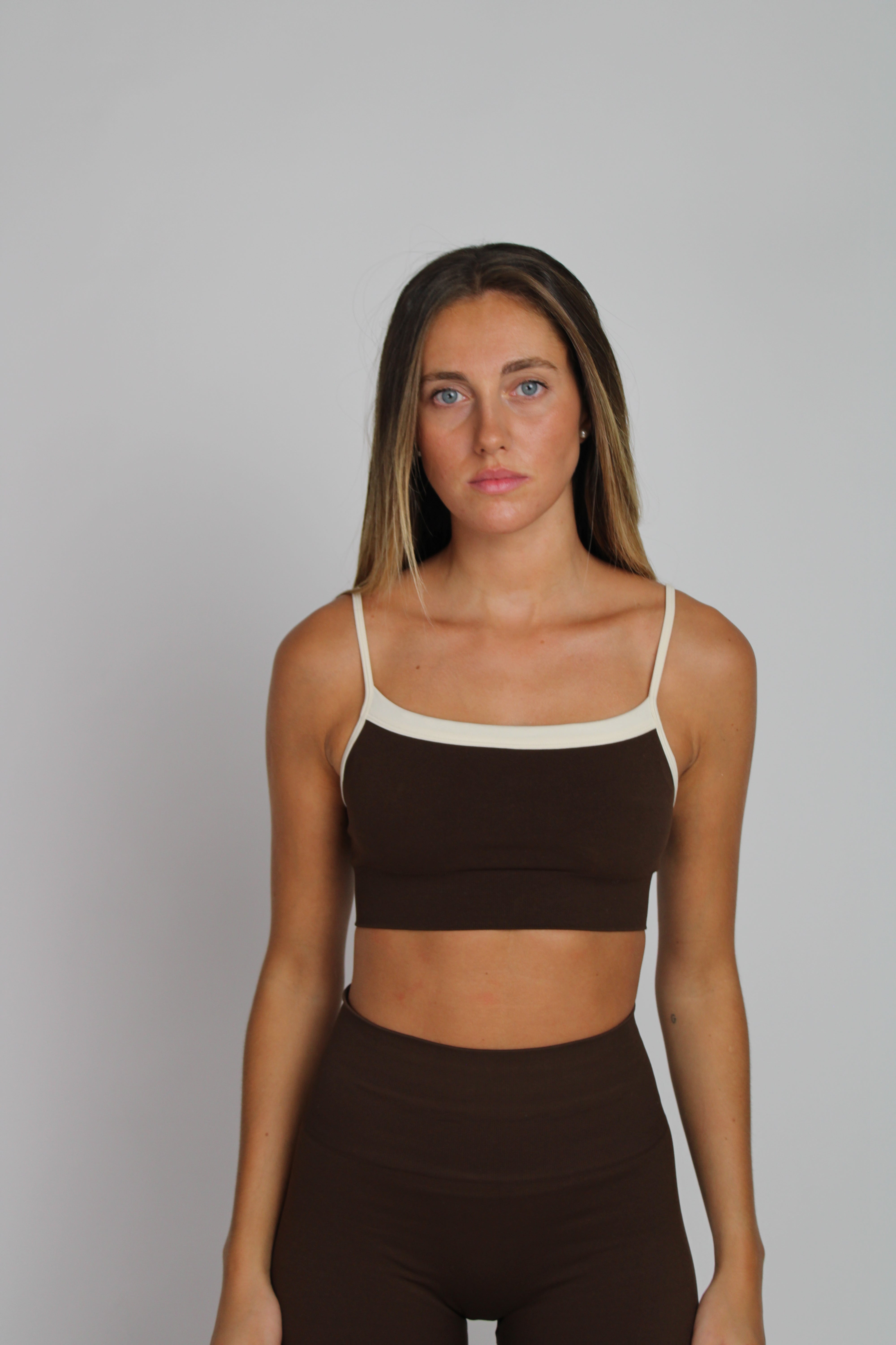 Sujetador deportivo Lina marrón para mujer – Etereo House